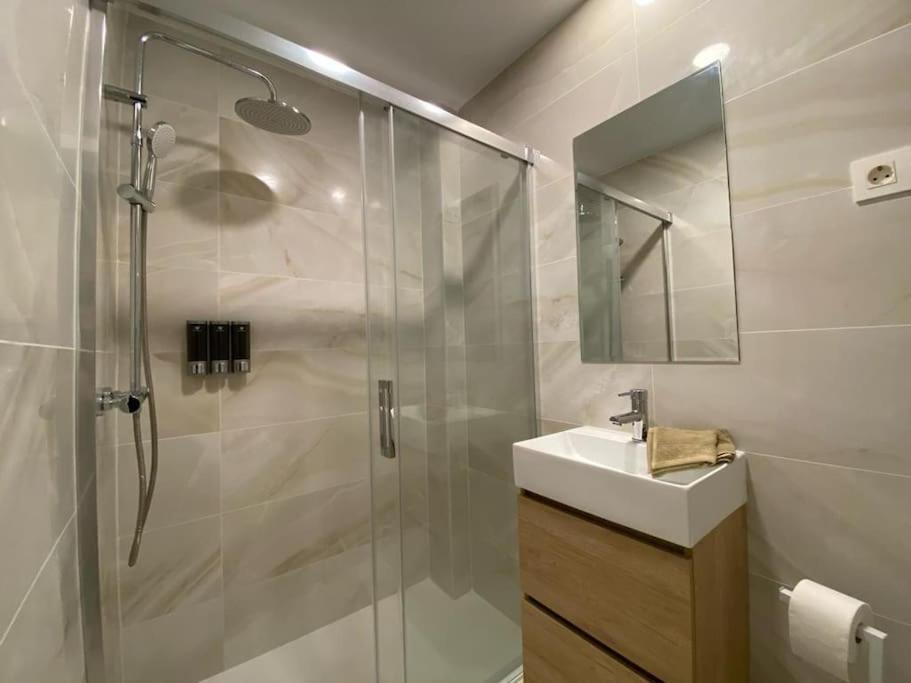 Refugio 2Br Y 2Ba Azca/Bernabeu Apartment Madrid Luaran gambar